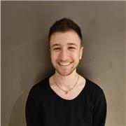 Estudiante universitario con gran pasión por la enseñanza para dar clases a primaria, ESO y bachillerato